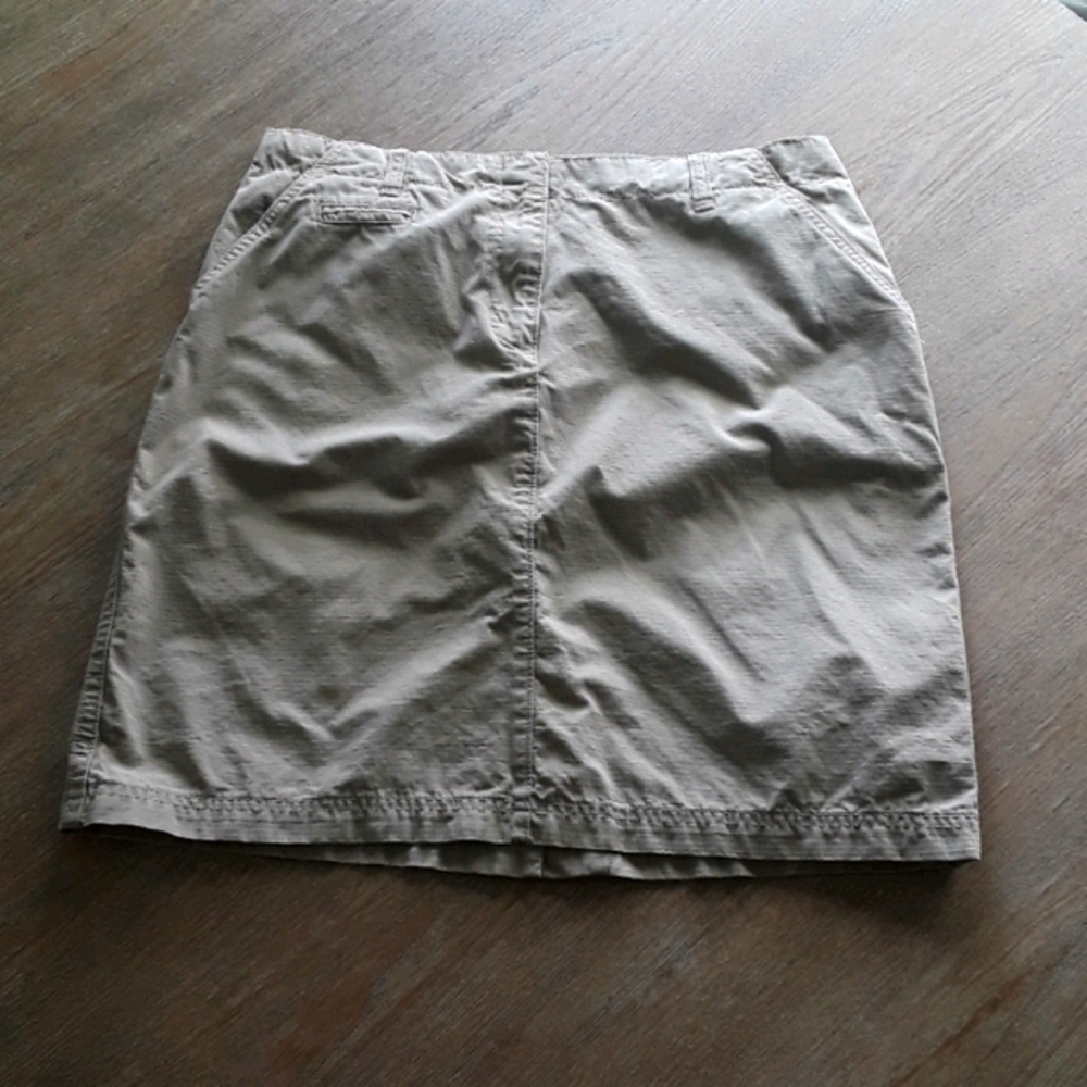 Isaac Mizrahi - Tan Skirt with Pockets - Size 10